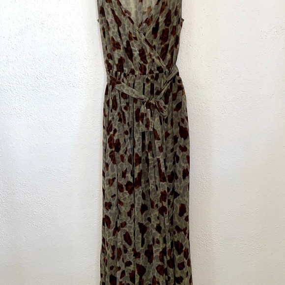 Olivaceous Animal Print Chiffon Faux Belt tie Wrap Maxi Dress 
Mobwife style - Picture 5 of 10